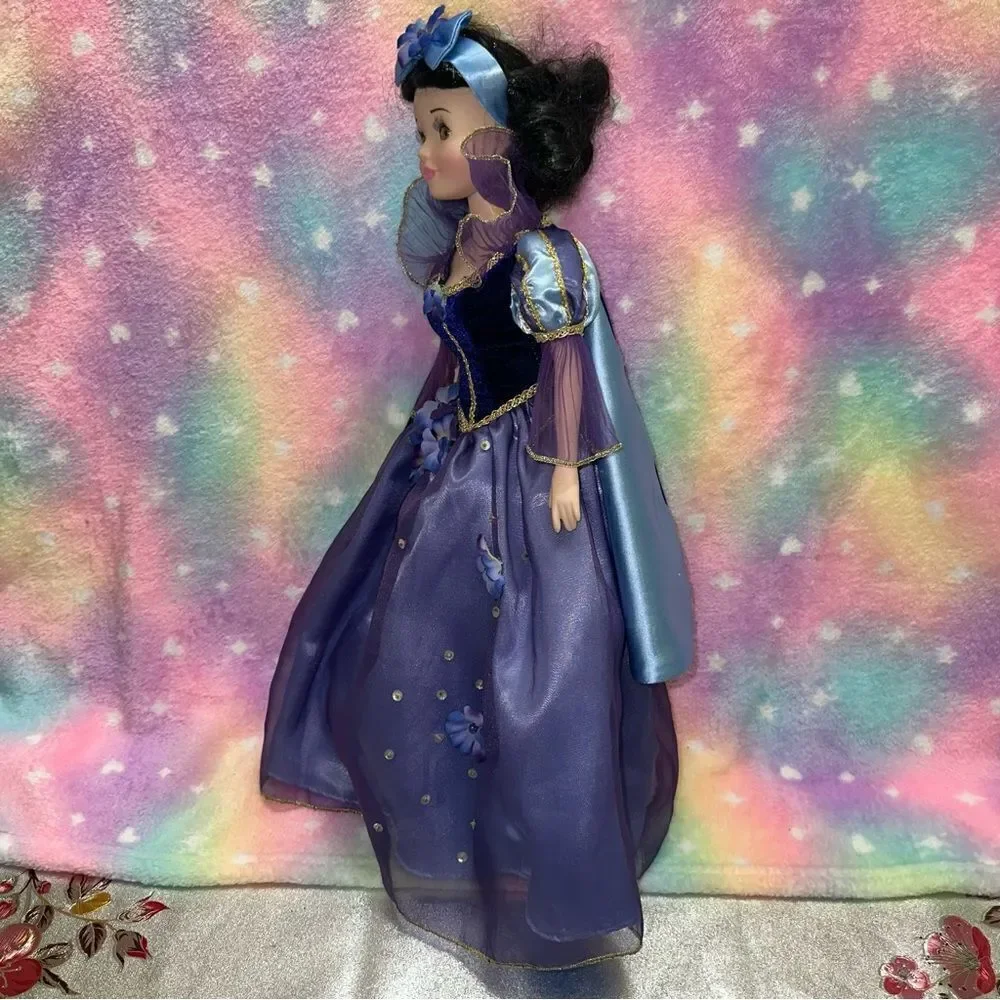 Disney Snow White Doll Porcelain